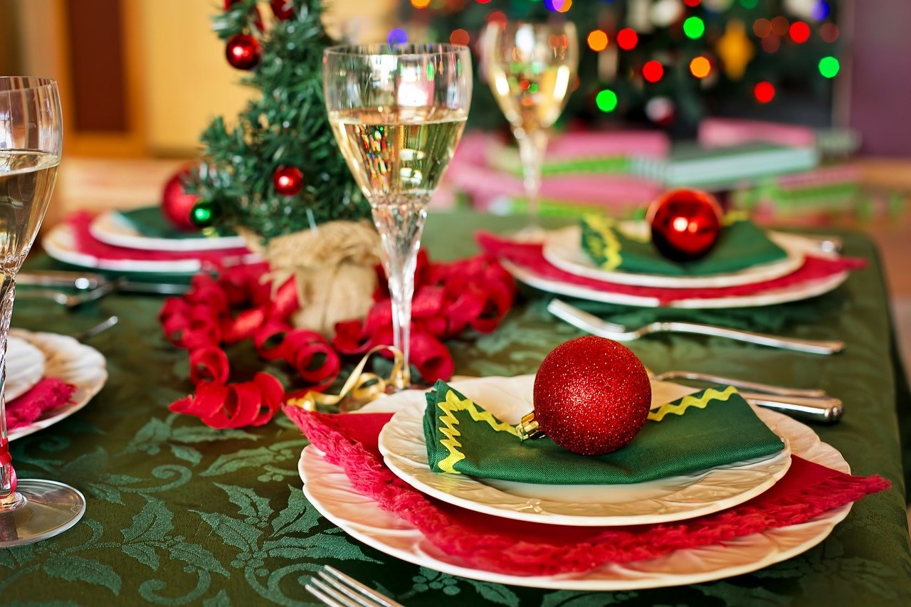 Χριστουγεννιάτικο τραπέζι © Pixabay