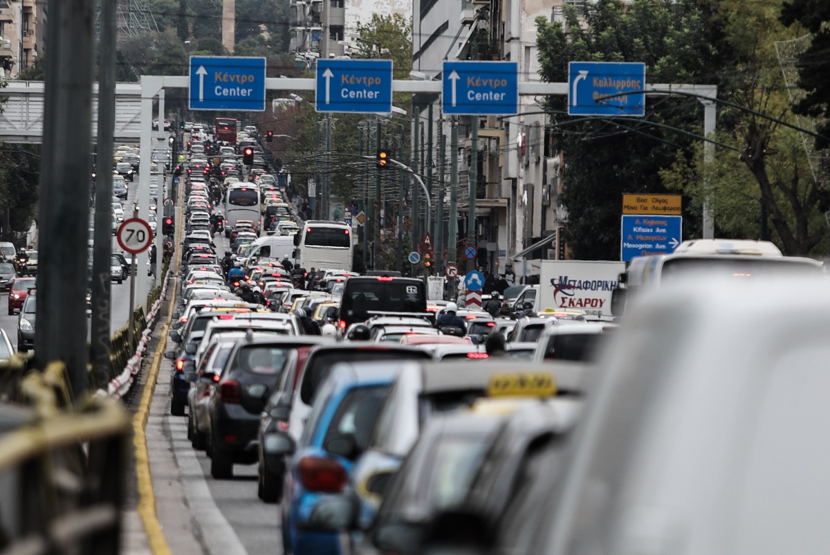 Αθήνα: 70 ώρες έχασαν οι πολίτες στο μποτιλιάρισμα
