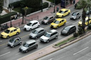 Πώς θα λυθεί η έλλειψη στις πινακίδες οχημάτων