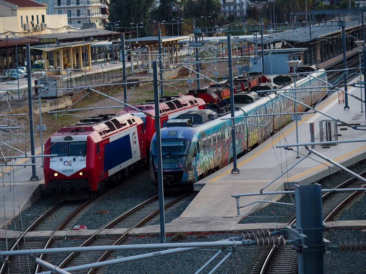 ΤΡΑΙΝΟΣΕ: Επανήλθαν τα δρομολόγια του Προαστιακού