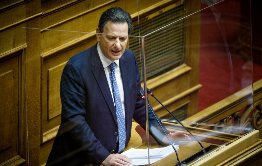 Σκυλακάκης προς Τσακαλώτο: Ο ΣΥΡΙΖΑ το ’15 επέλεξε τον Καμμένο