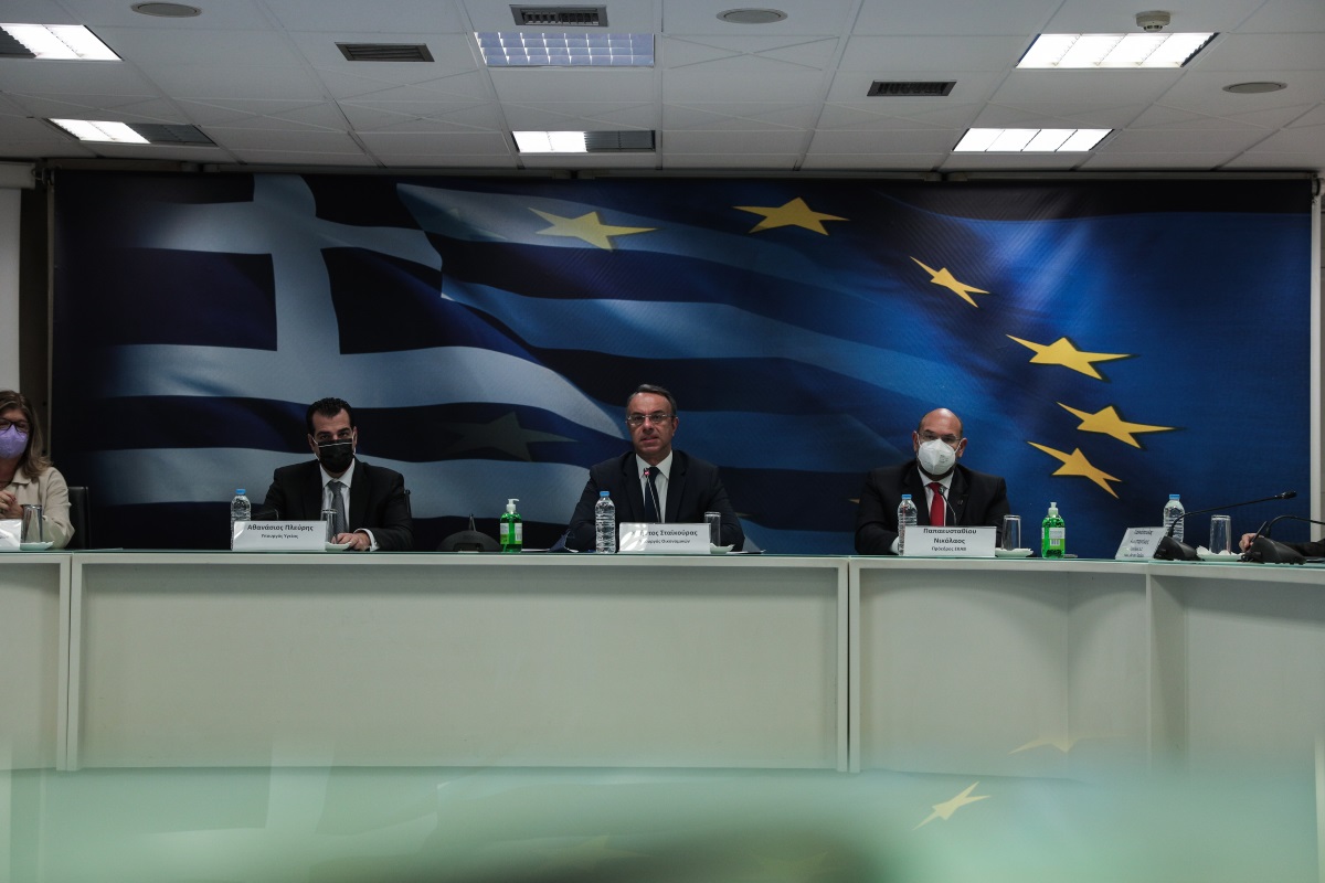 Σταϊκούρας: 2,5 εκατ. από δωρεές για κορονοϊό – Πώς θα μοιραστούν