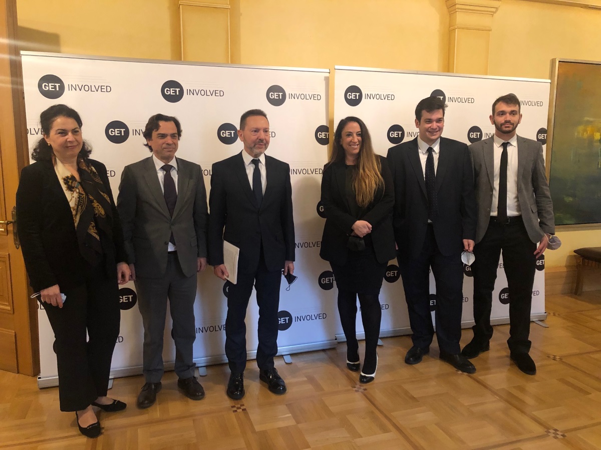 Στουρνάρας: Δεν πρέπει να εφησυχάζουμε απέναντι στην πανδημία