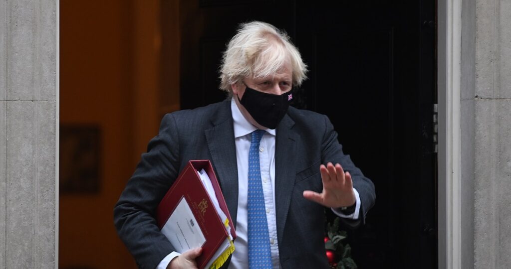 Μπ. Τζόνσον: Φόβοι ότι η Ρωσία θα αναπτύξει χημικά όπλα στην Ουκρανία