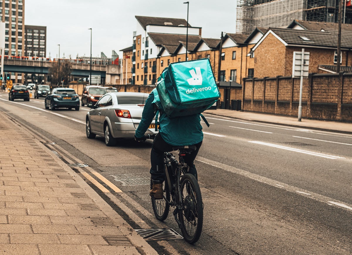 Διανομέας της Deliveroo © Unsplash