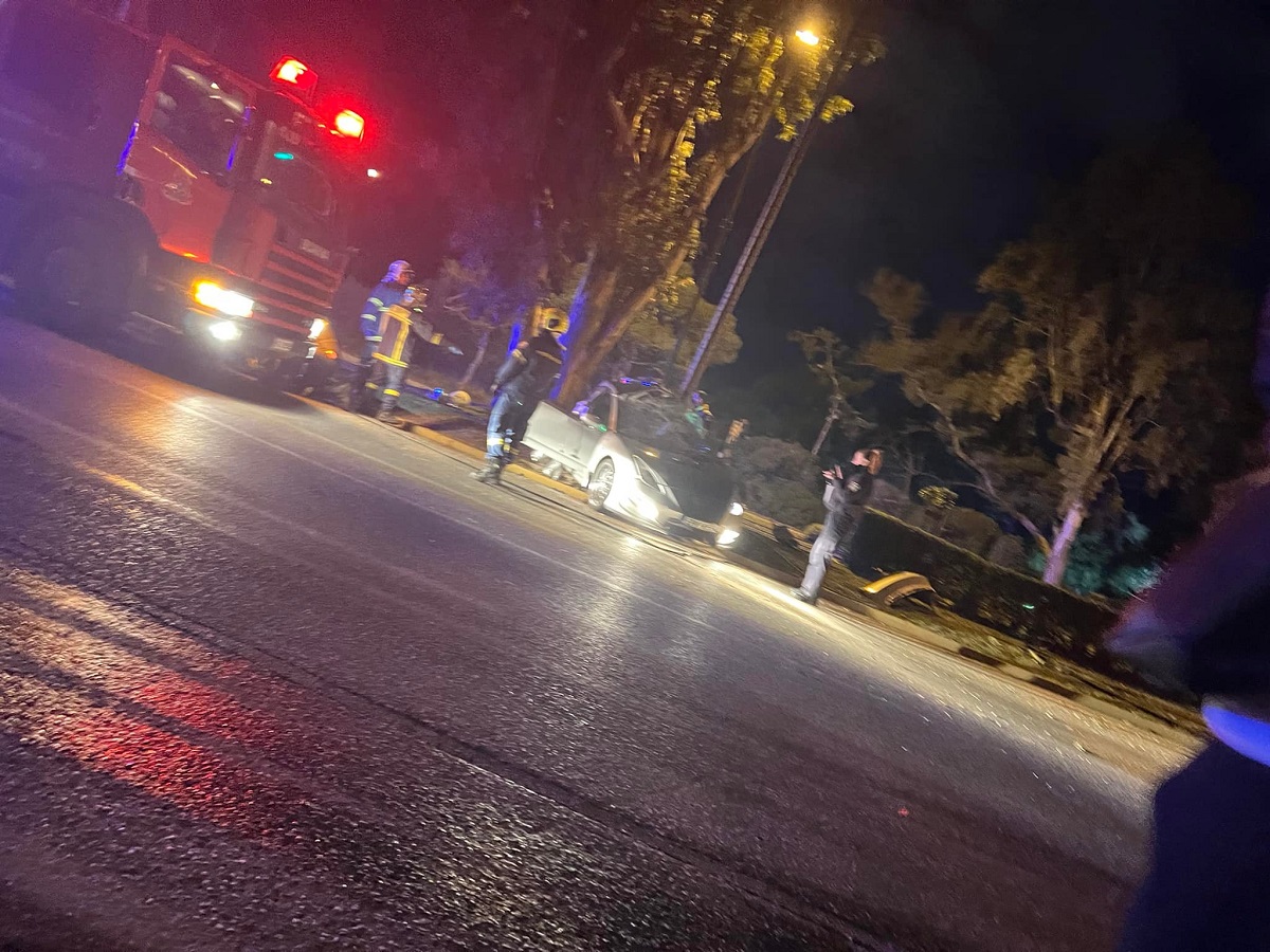 Τροχαίο στη Γλυφάδα: Σκοτώθηκε 21χρονος σε κόντρα στην παραλιακή