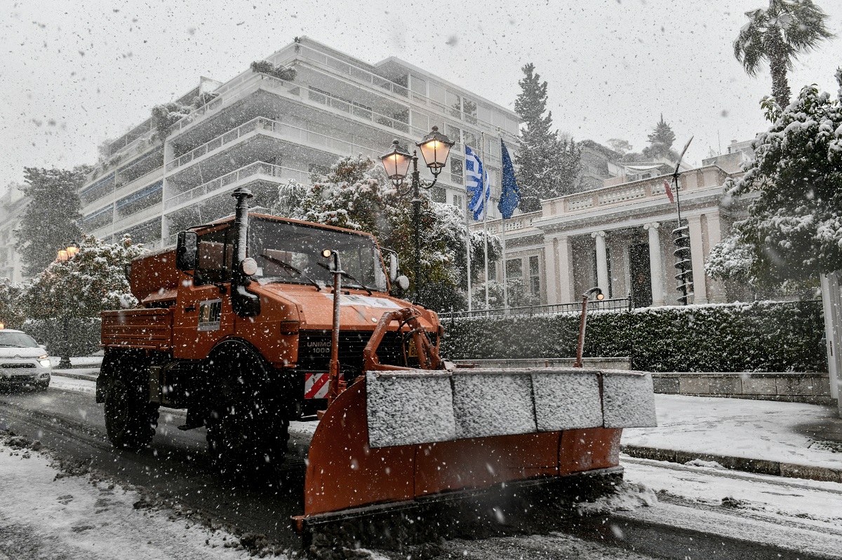 Χάος στους δρόμους, λόγω της κακοκαιρίας © EUROKINISSI