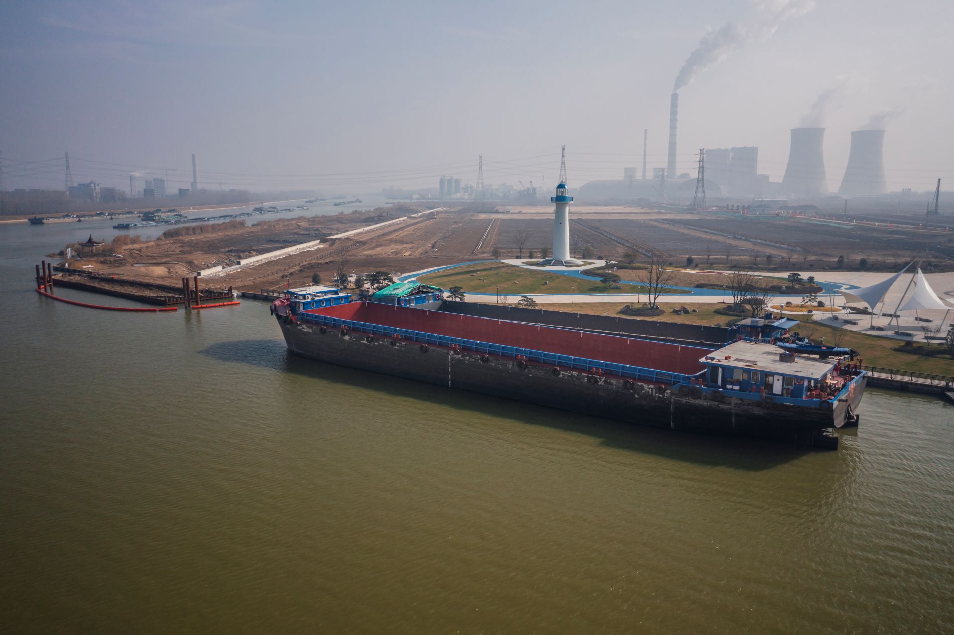 Λιμάνι στην Κίνα ©EPA