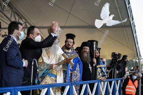 Με λαμπρότητα ο εορτασμός για τον Αγιασμό των Υδάτων στον Πειραιά
