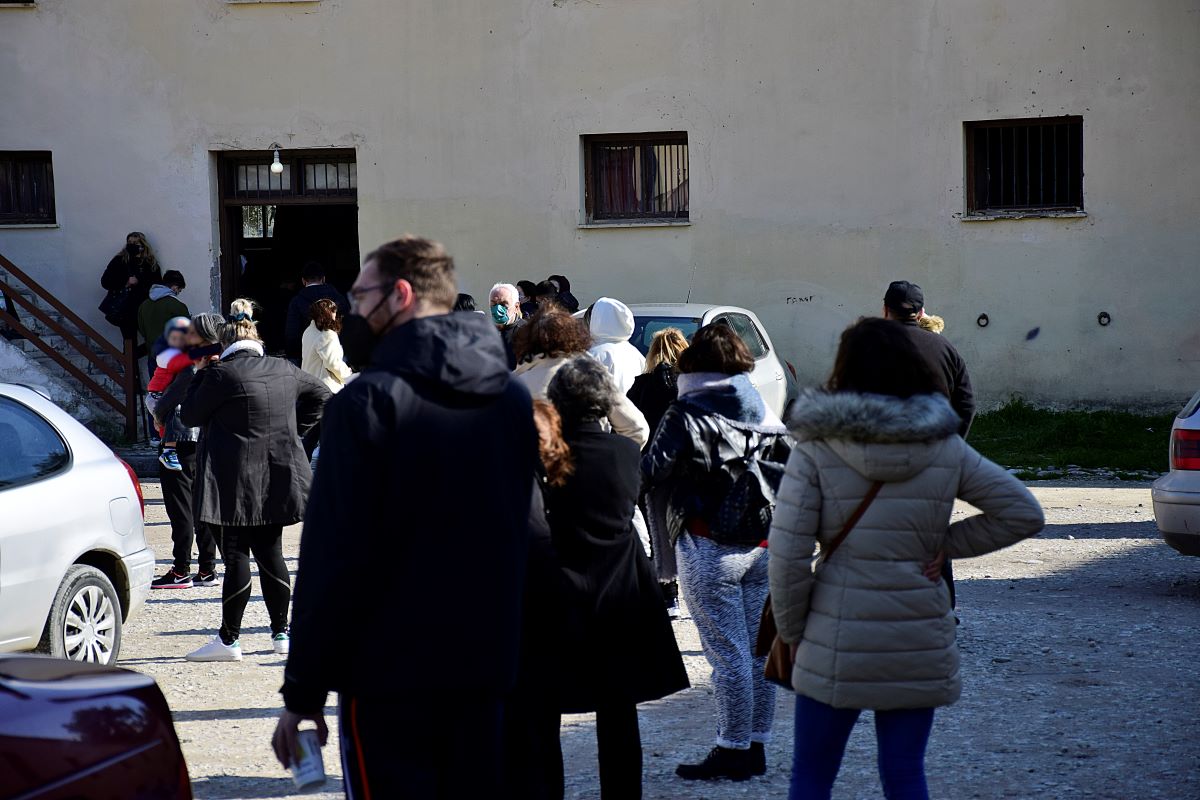 ΕΟΔΥ: Δωρεάν rapid test σε 43 κεντρικά σημεία την Κυριακή