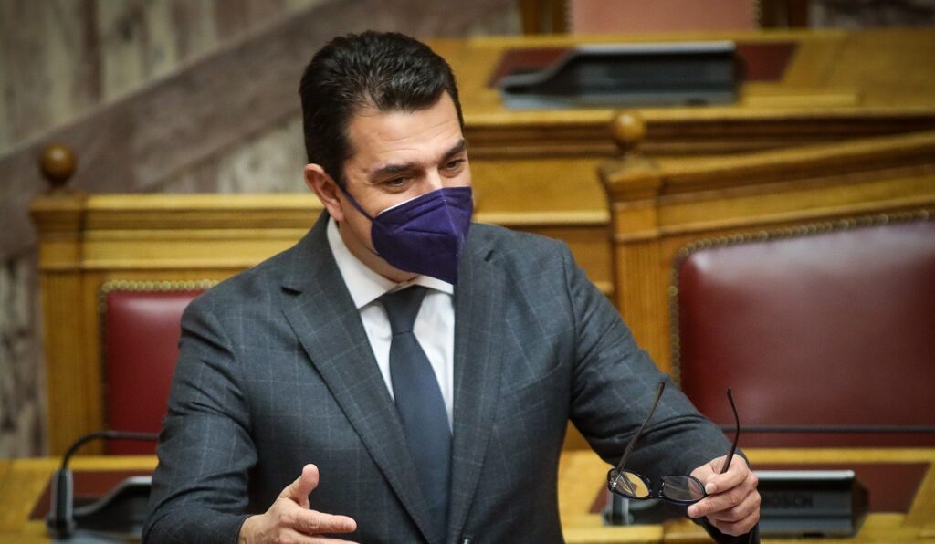 Σκρέκας: Έως τον Απρίλιο το νέο πρόγραμμα Κινούμαι ηλεκτρικά