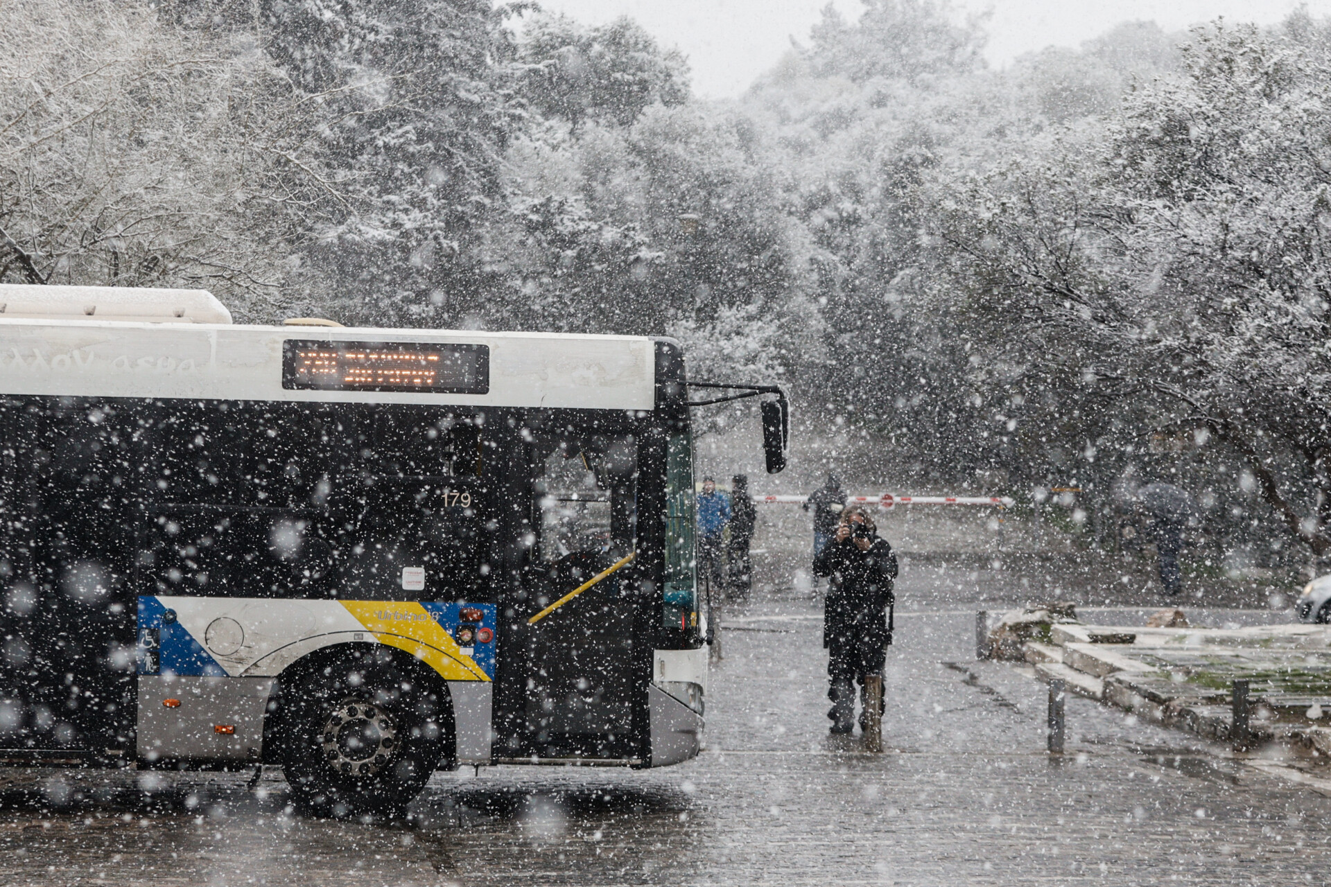 Χιονόπτωση στο κέντρο της Αθήνας © Eurokinissi