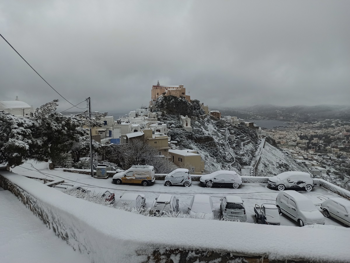 Χιόνια στη Σύρο © EUROKINISSI