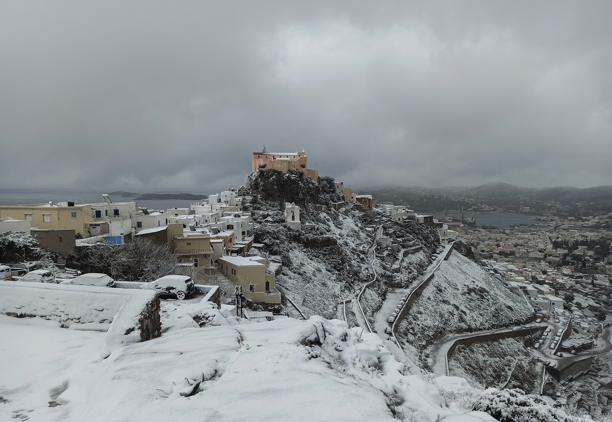 Χιόνια στη Σύρο © EUROKINISSI