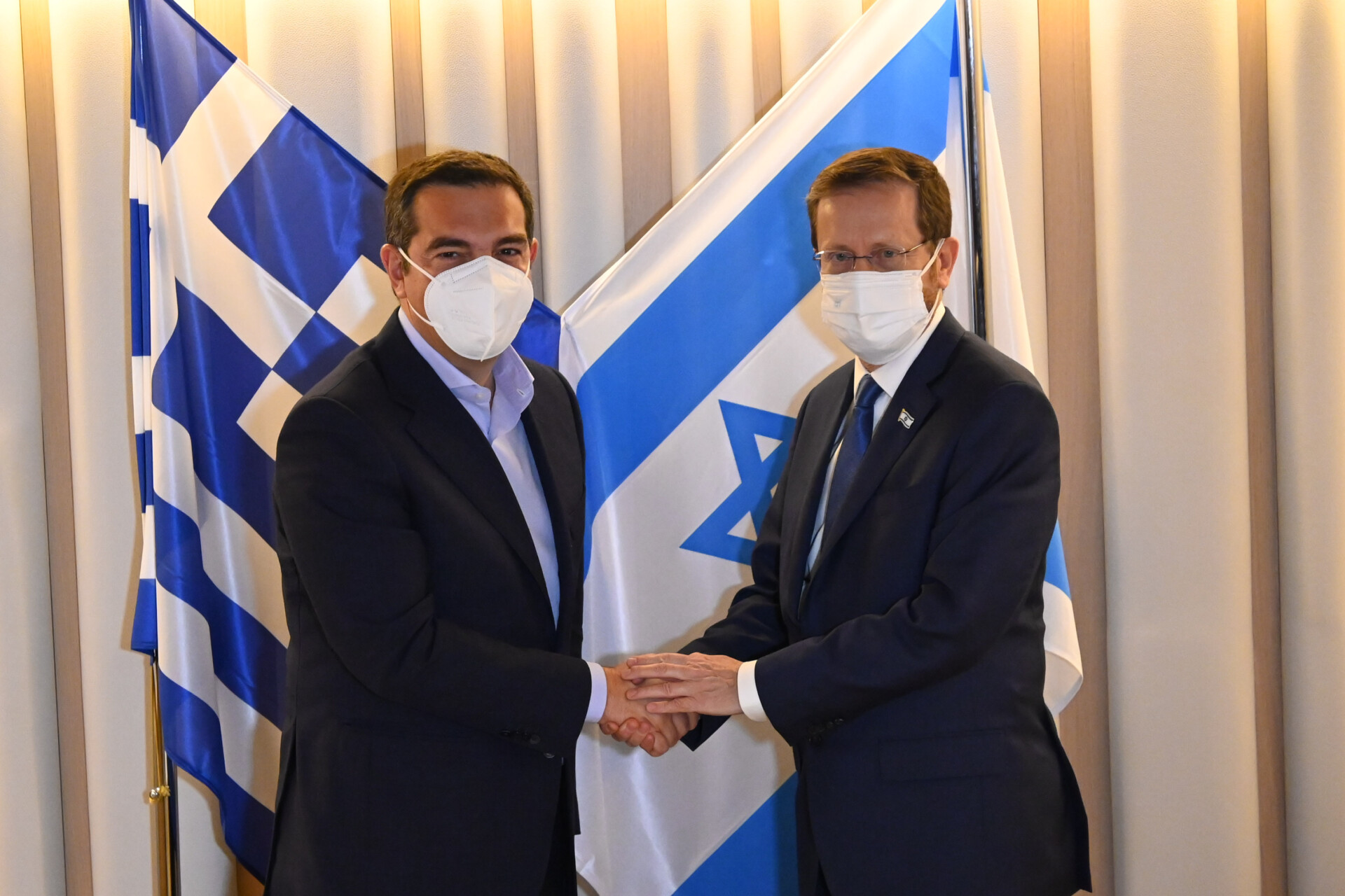 Ο πρόεδρος του ΣΥΡΙΖΑ-ΠΣ, Αλέξης Τσίπρας με τον πρόεδρο του Ισραήλ, Ισαάκ Χέρτζογκ © Γραφείο Τύπου ΣΥΡΙΖΑ-ΠΣ