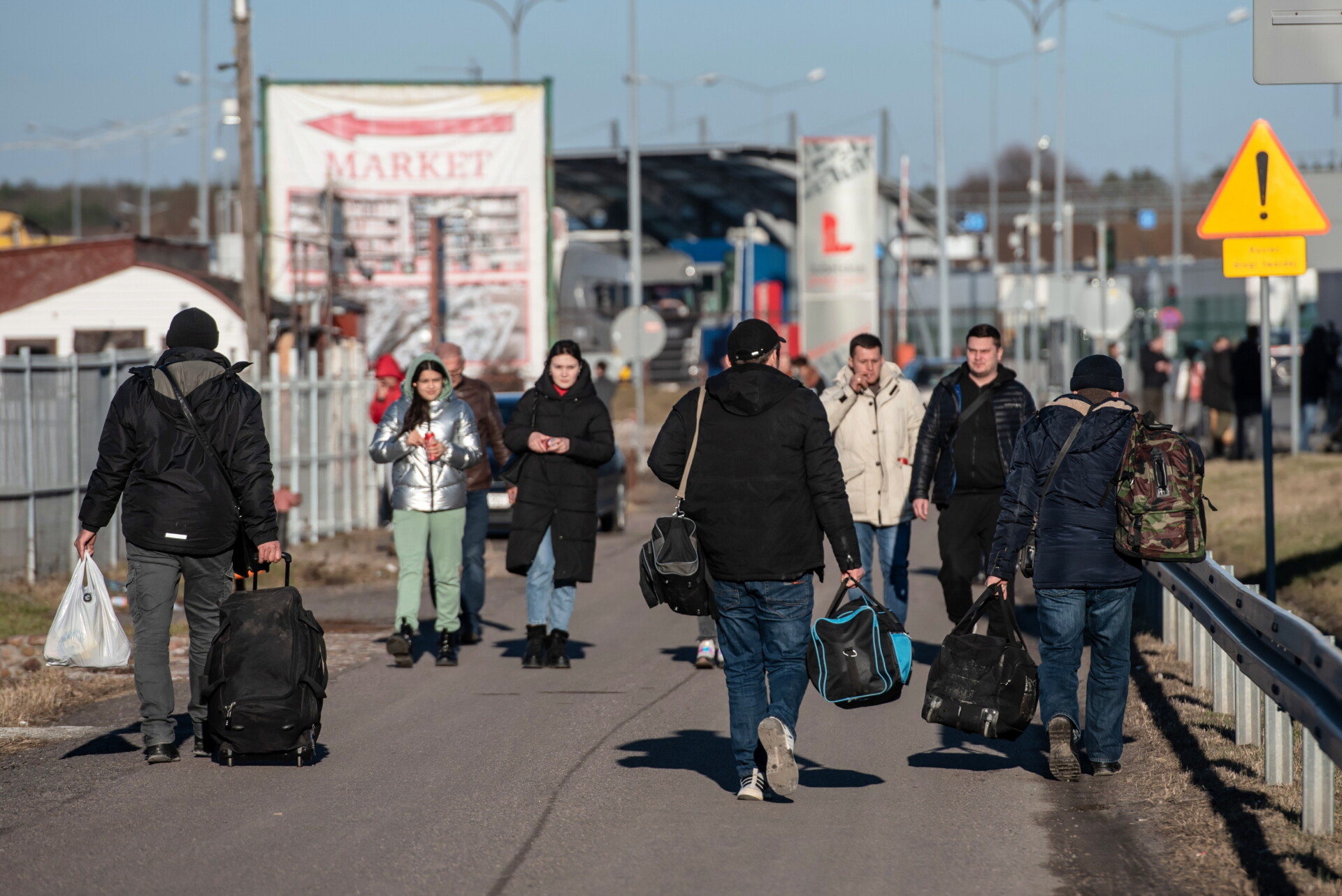 Πρόσφυγες στα σύνορα της Ουκρανίας © EPA/WOJTEK JARGILO POLAND OUT