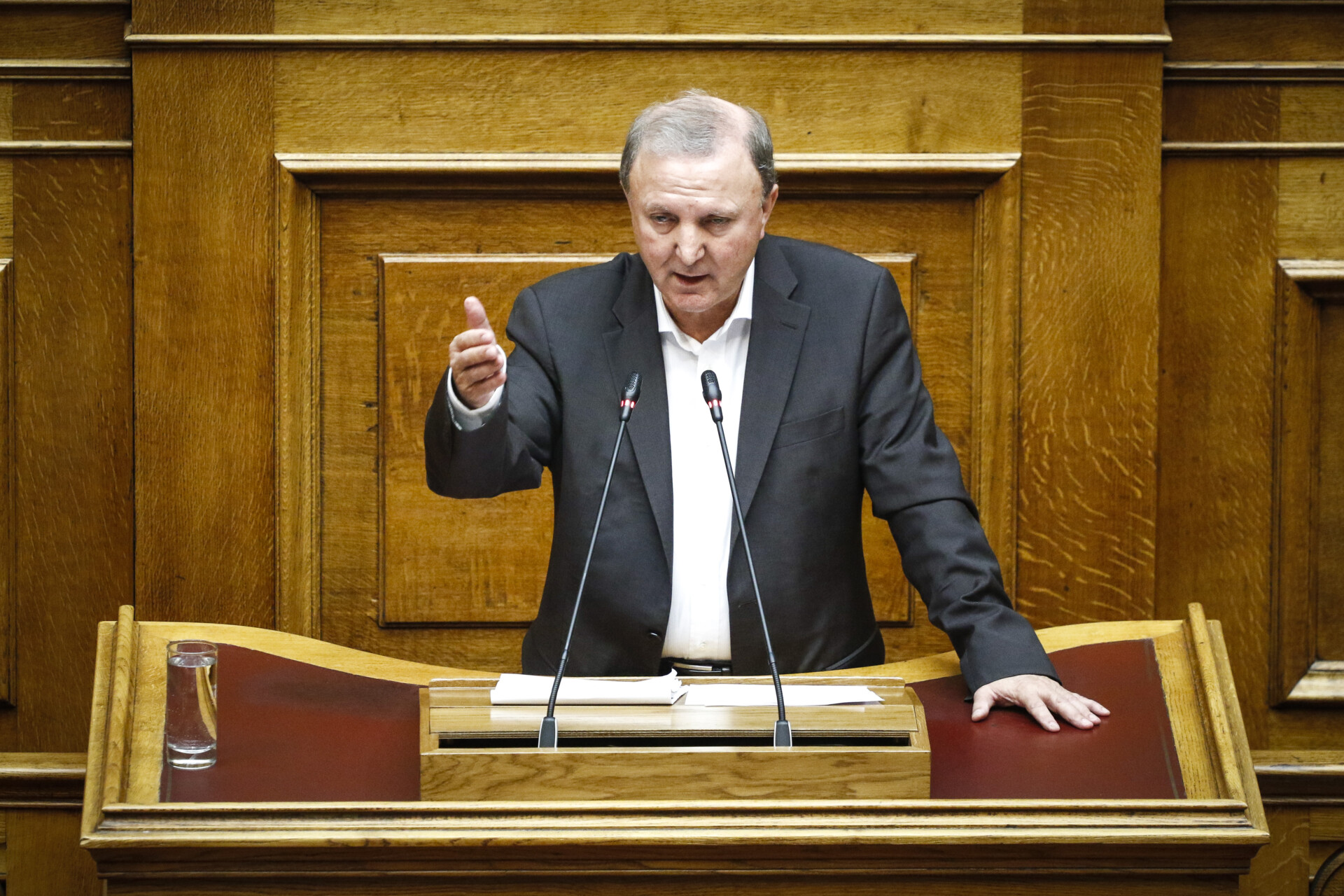 Παπαδόπουλος: Παρερμηνεύτηκαν τα όσα είπα στη Βουλή