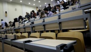 Επίδομα 4.000 ευρώ σε φοιτητές: Ποιοι το δικαιούνται, πού γίνονται οι αιτήσεις