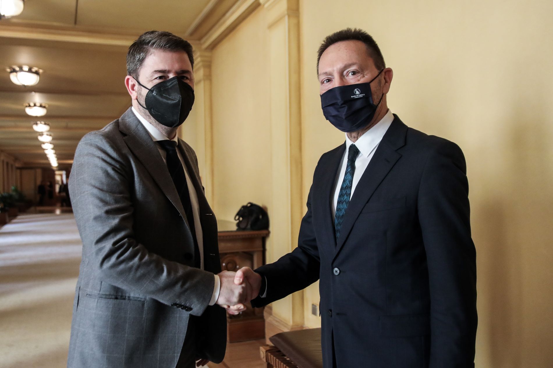 Συνάντηση Ανδρουλάκη – Στουρνάρα: Τι συζήτησαν