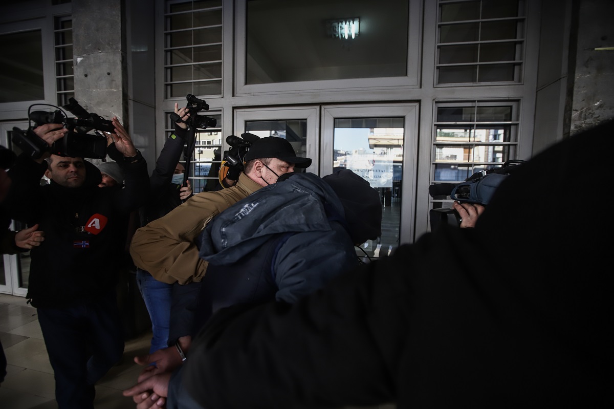 Aπαγγέλθηκαν βαρύτατες κατηγορίες στον 23χρονο για τη δολοφονία του 19χρονου © Eurokinissi