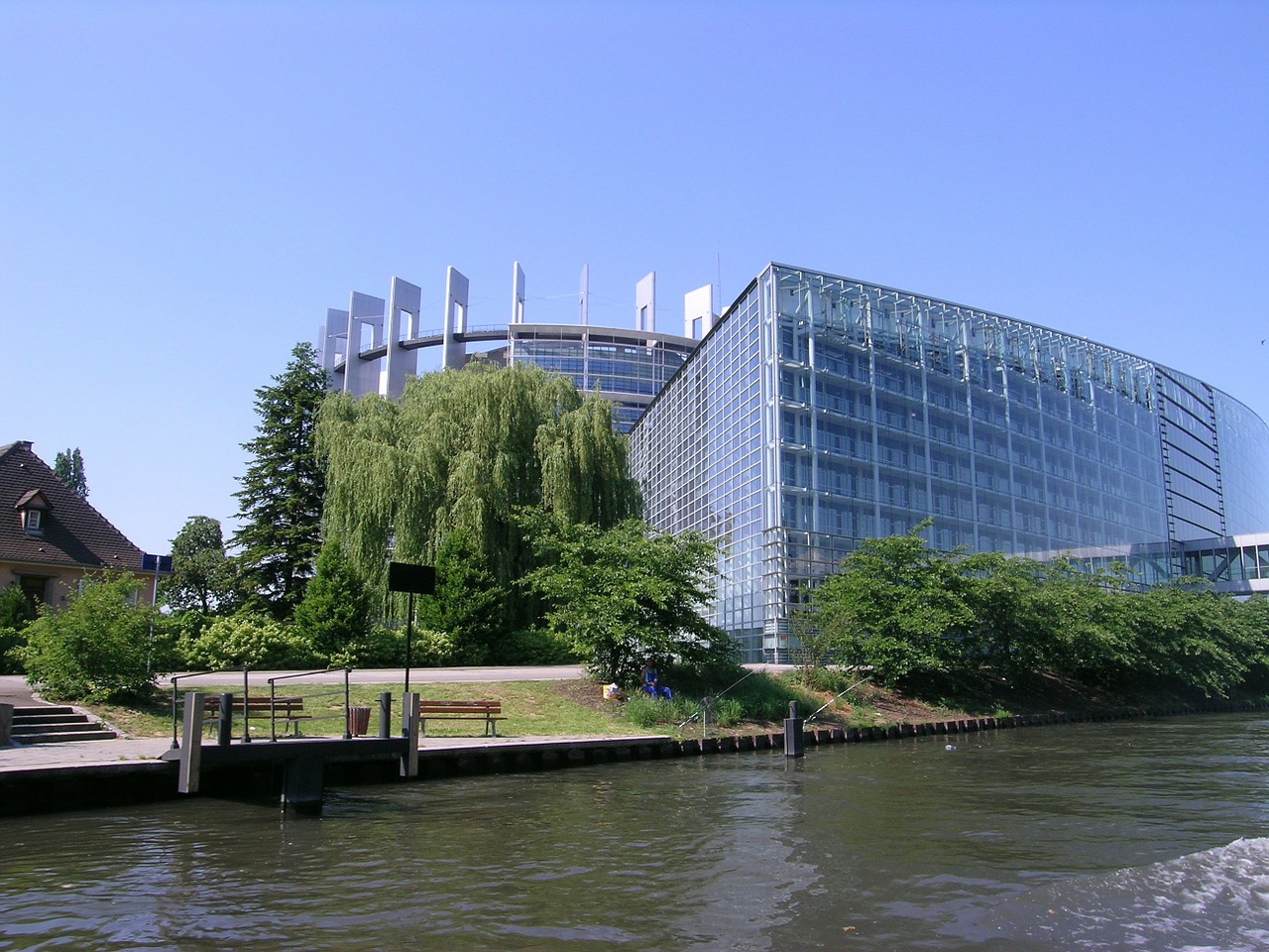 Η έδρα του Ευρωκοινοβουλίου στο Στρασβούργο © Pixabay
