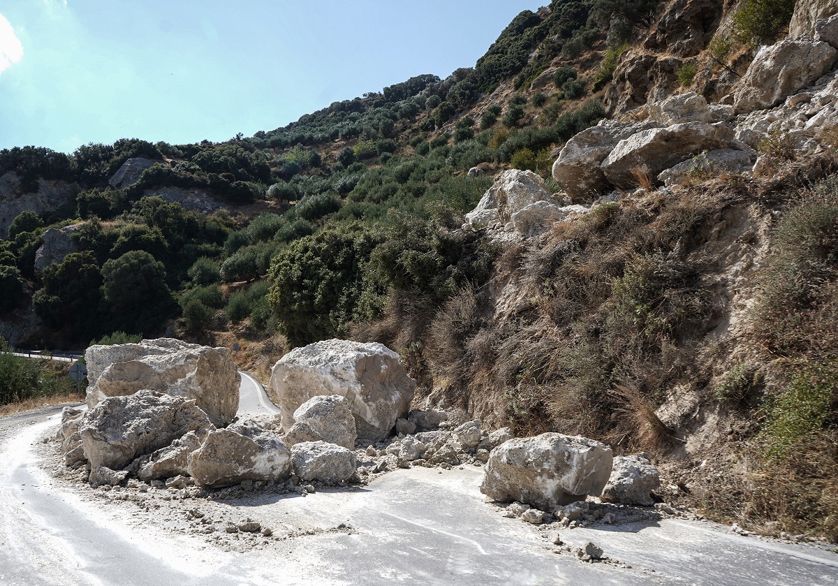 Κρήτη: Οδικά έργα 490.000 ευρώ για το επαρχιακό οδικό δίκτυο Ηρακλείου