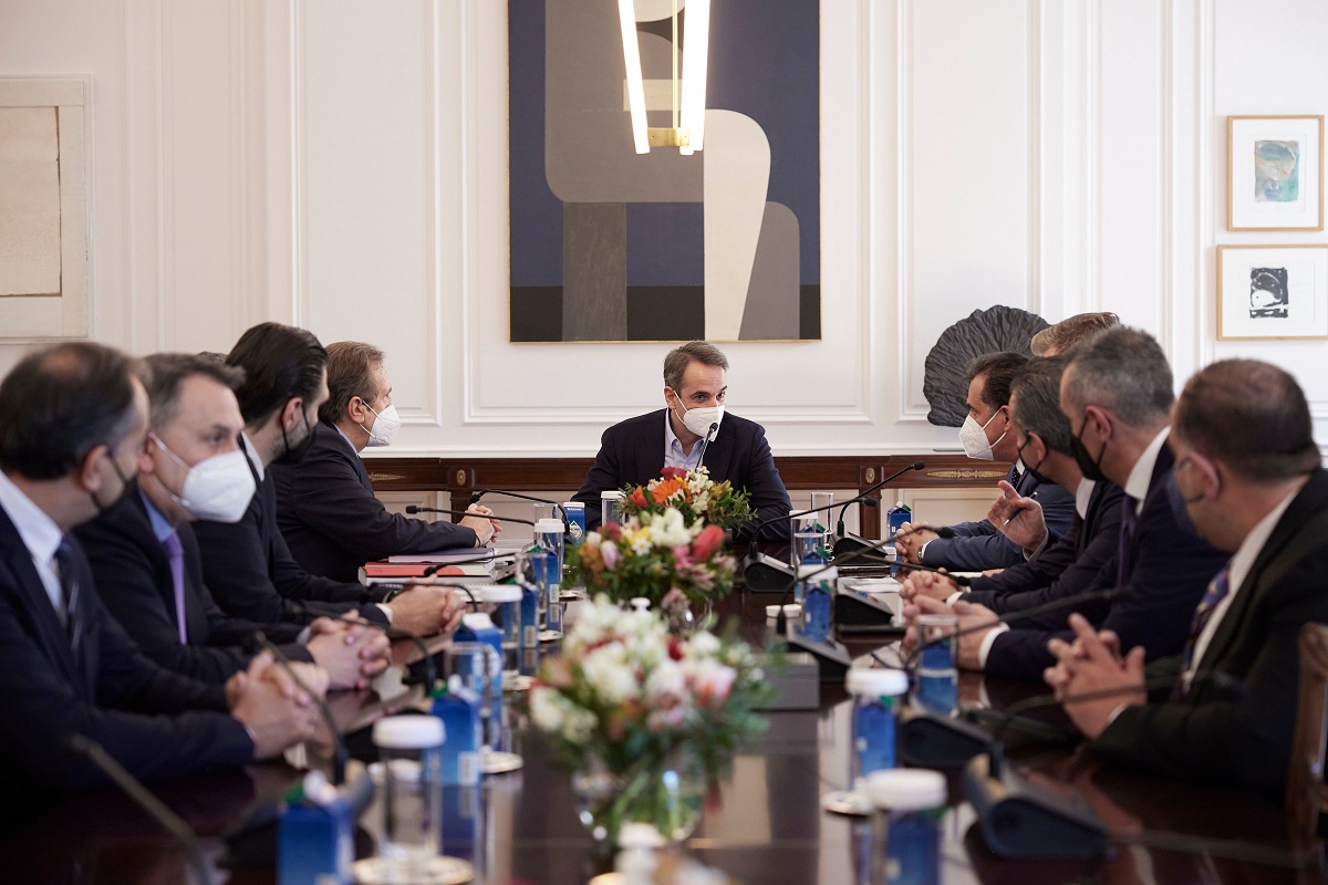 Συνάντηση Μητσοτάκη με το νέο Προεδρείο της Ελληνικής Συνομοσπονδίας Εμπορίου και Επιχειρηματικότητας © ΔΤ