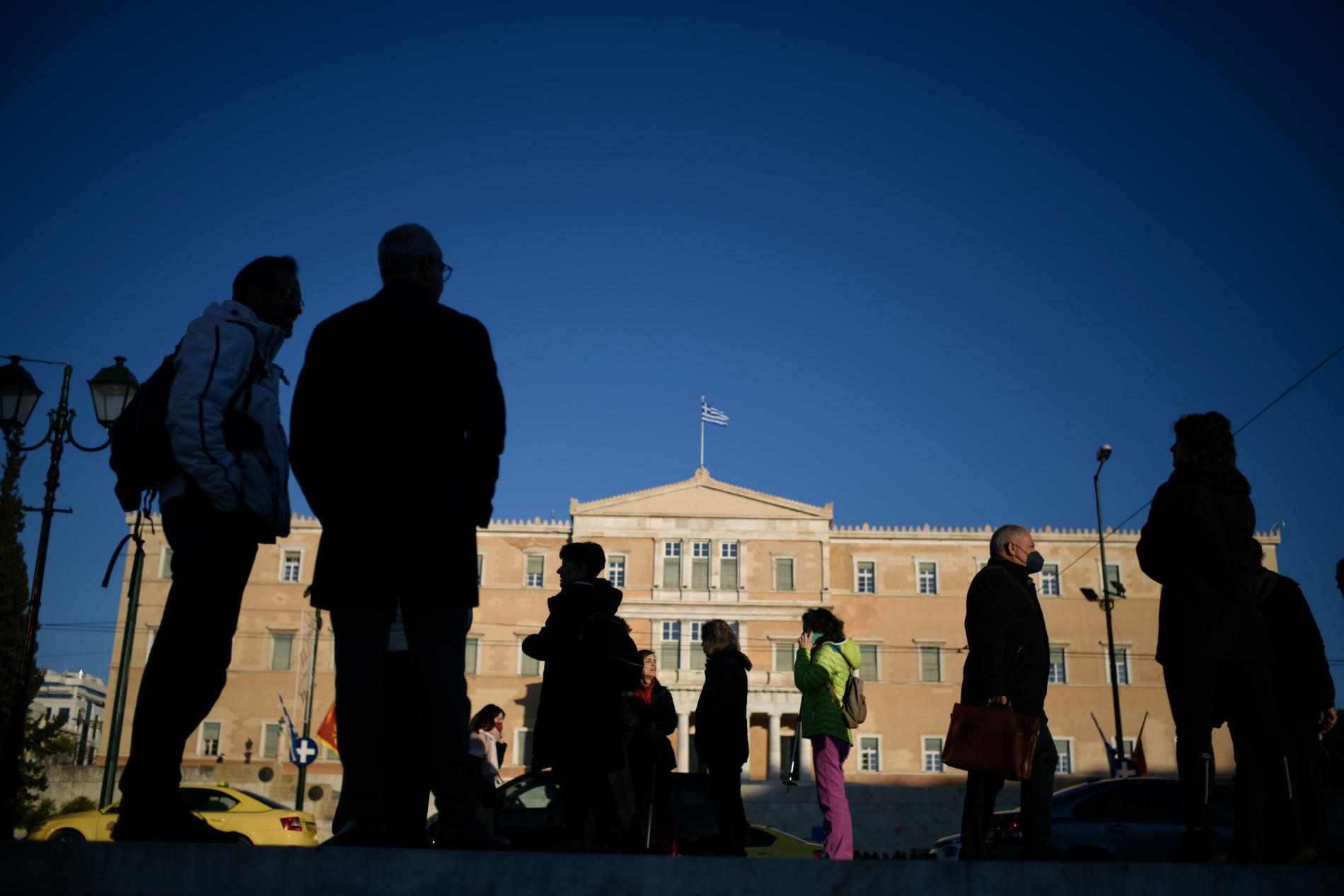 Κορονοϊός: 8.635 νέα κρούσματα, 51 θάνατοι και 357 διασωληνωμένοι