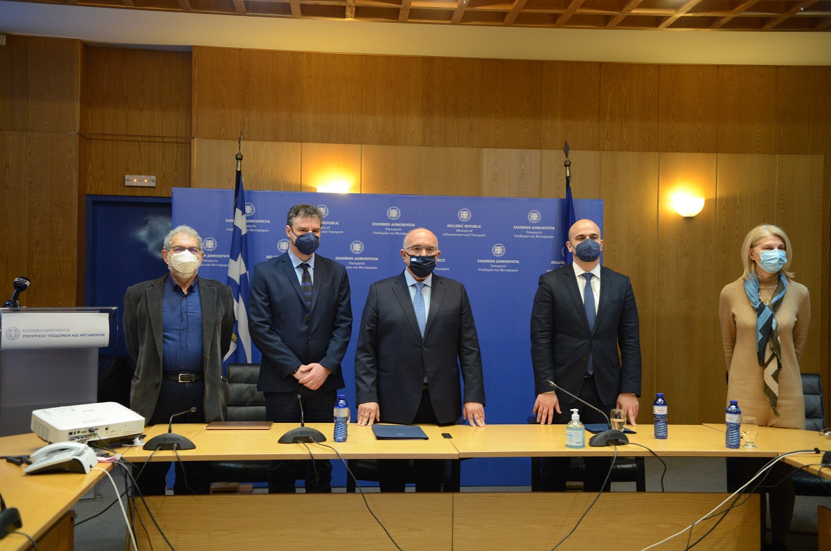 Ψηφιοποιούνται οι υπηρεσίες Μεταφορών για την εξυπηρέτηση πολιτών
