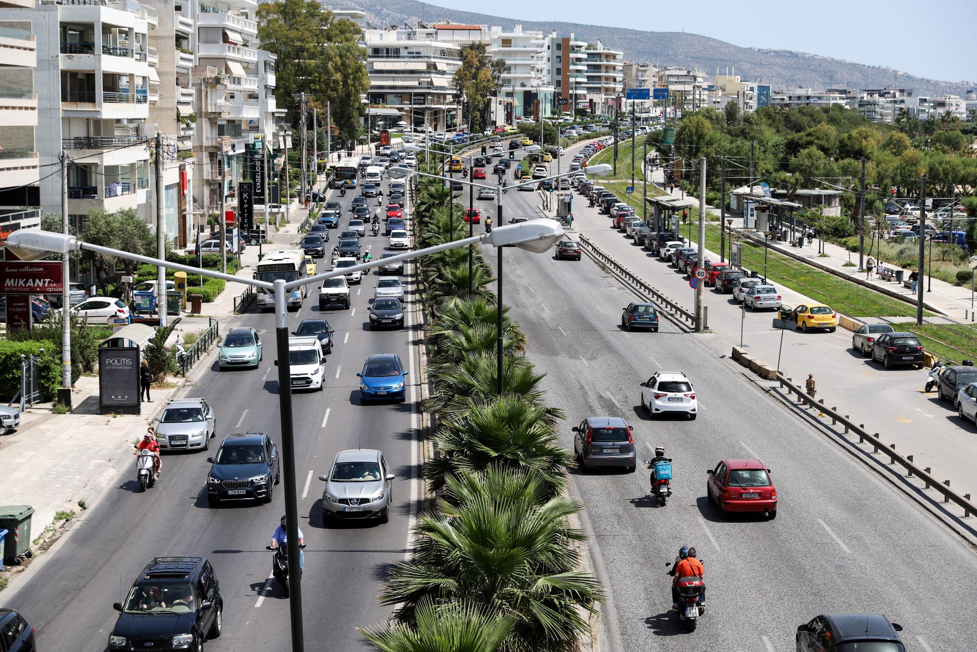 Στιγμιότυπο από την παραλιακή ©Eurokinissi