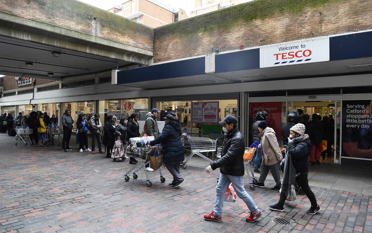 Tesco – Μ. Βρετανία: Έρχονται χειρότερες αυξήσεις στα τρόφιμα