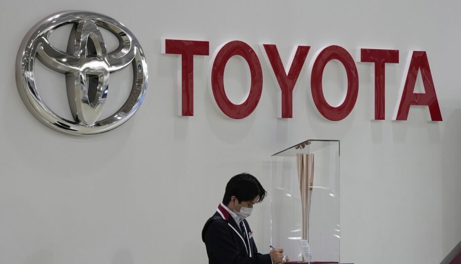 Toyota ©EPA/KIMIMASA MAYAMA