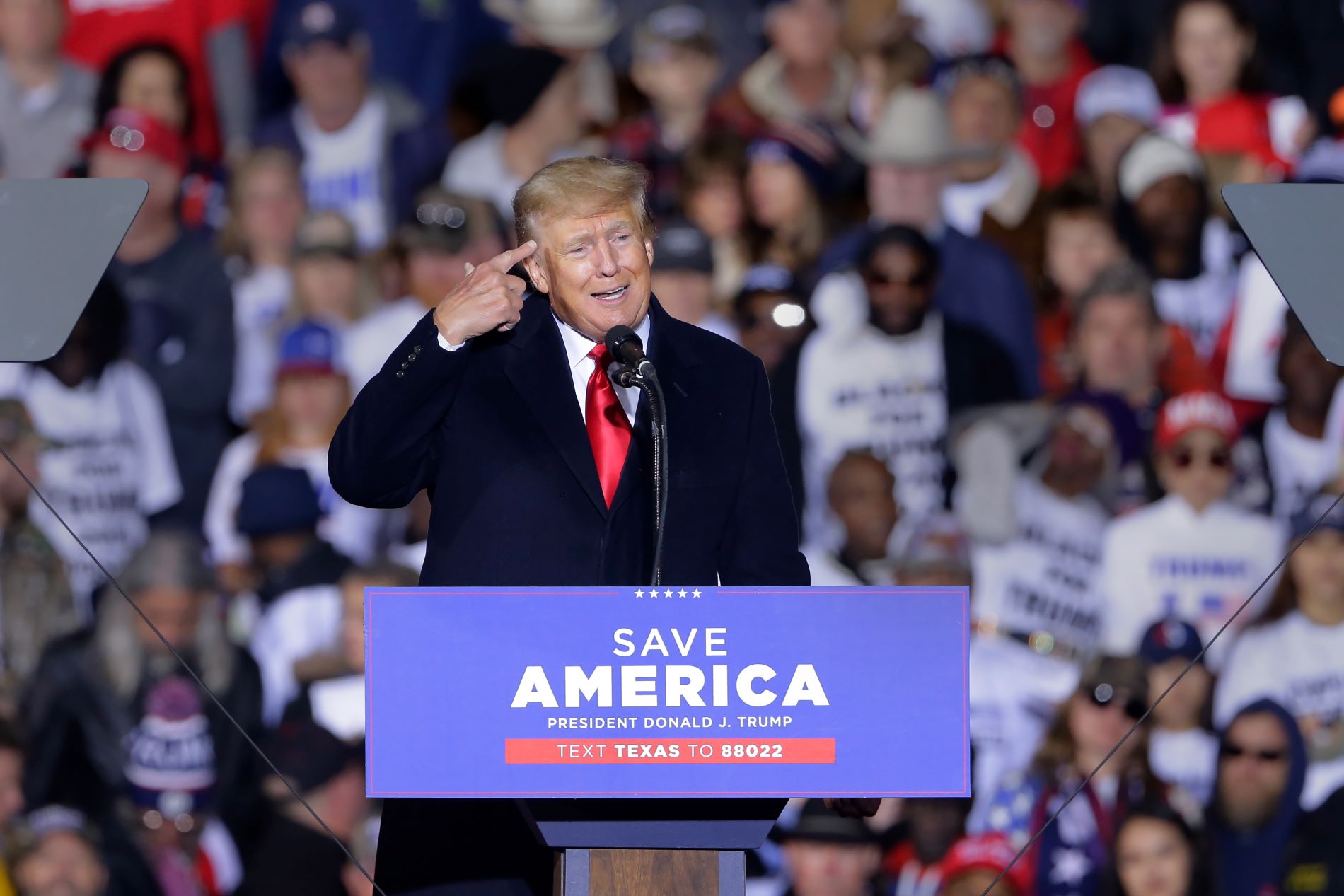 Εγκατέλειψε τον Ντόναλτ Τραμπ η λογιστική εταιρεία Mazars