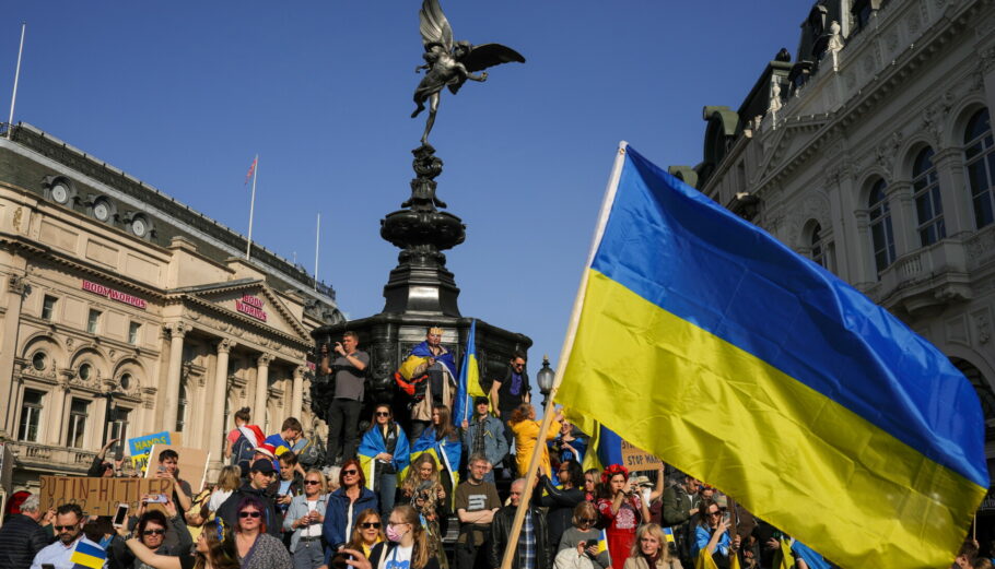 Διαδήλωση στο Λονδίνο για την Ουκρανία © EPA/TIM IRELAND