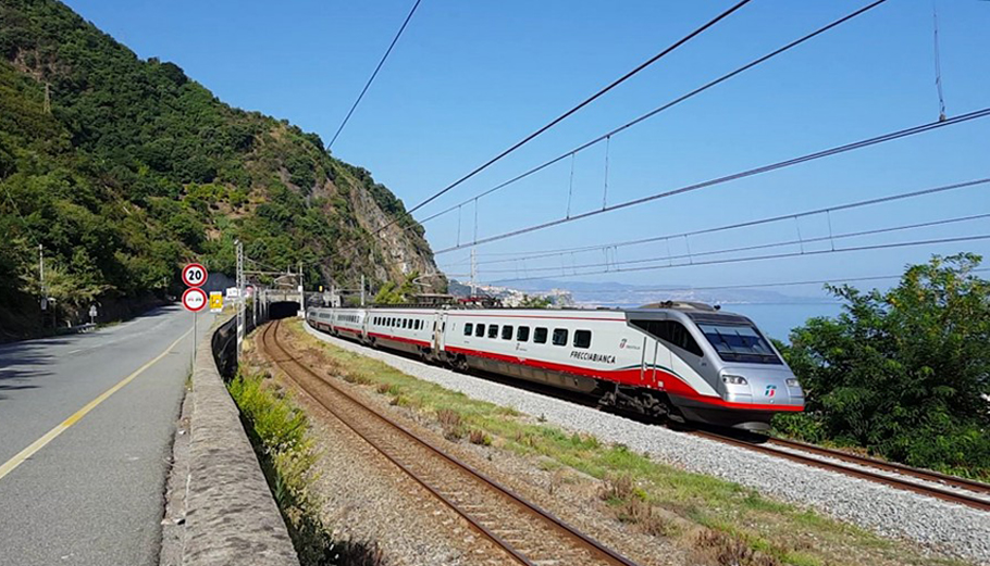 Η αμαξοστοιχία ETR 470.001 της Trenitalia © facebook.com/ETR 470 TrenItalia