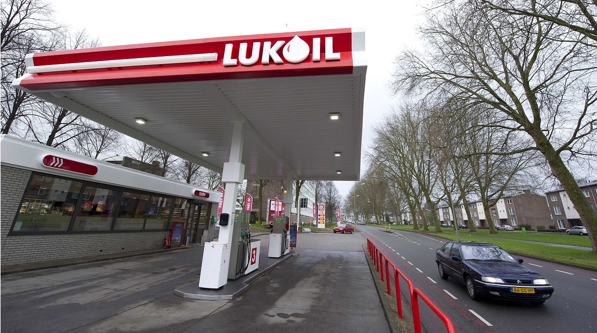 LUKOIL © EPA/MARCEL VAN HOORN