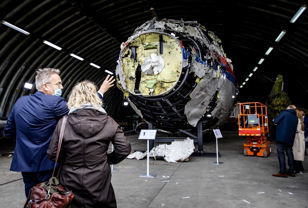 Το αεροπλάνο της μοιραίας πτήσης MH17 της Malaysia Airlines © EPA/SEM VAN DER WAL