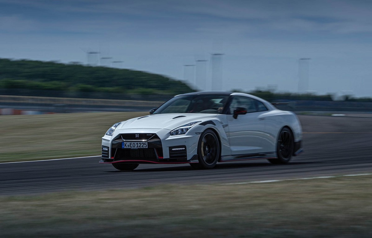 Σταματάει -να ακούγεται- στην Ευρώπη το Nissan GT-R