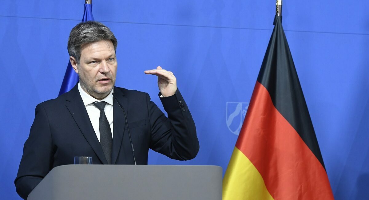 Ο υπουργός Οικονομίας Ρόμπερτ Χάμπεκ της Γερμανίας,© EPA/Roberto Pfeil / POOL