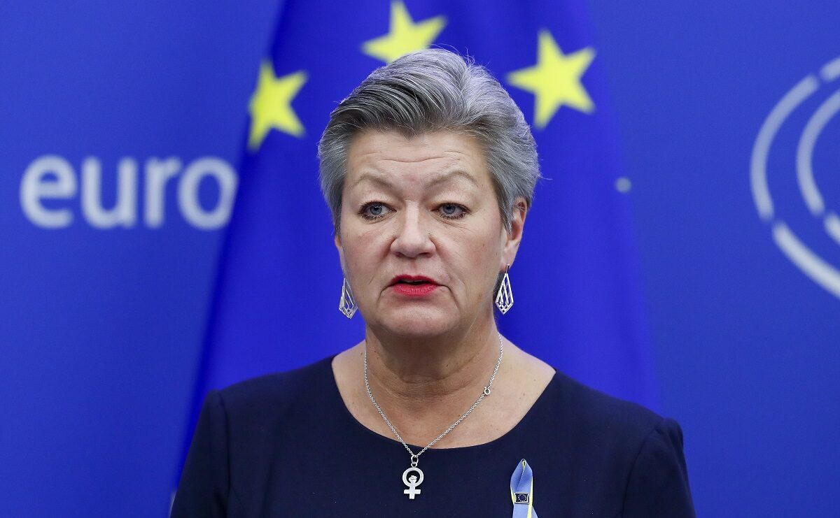 Η Ευρωπαία επίτροπος Μετανάστευσης Ίλβα Γιόχανσον © EPA/JULIEN WARNAND