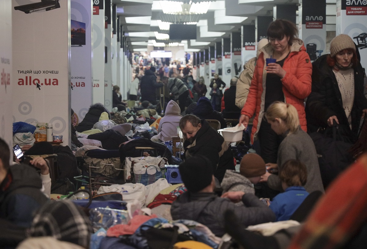 Άμαχος πληθυσμός σε υπόγειο σταθμό του μετρό στο Χάρκοβo