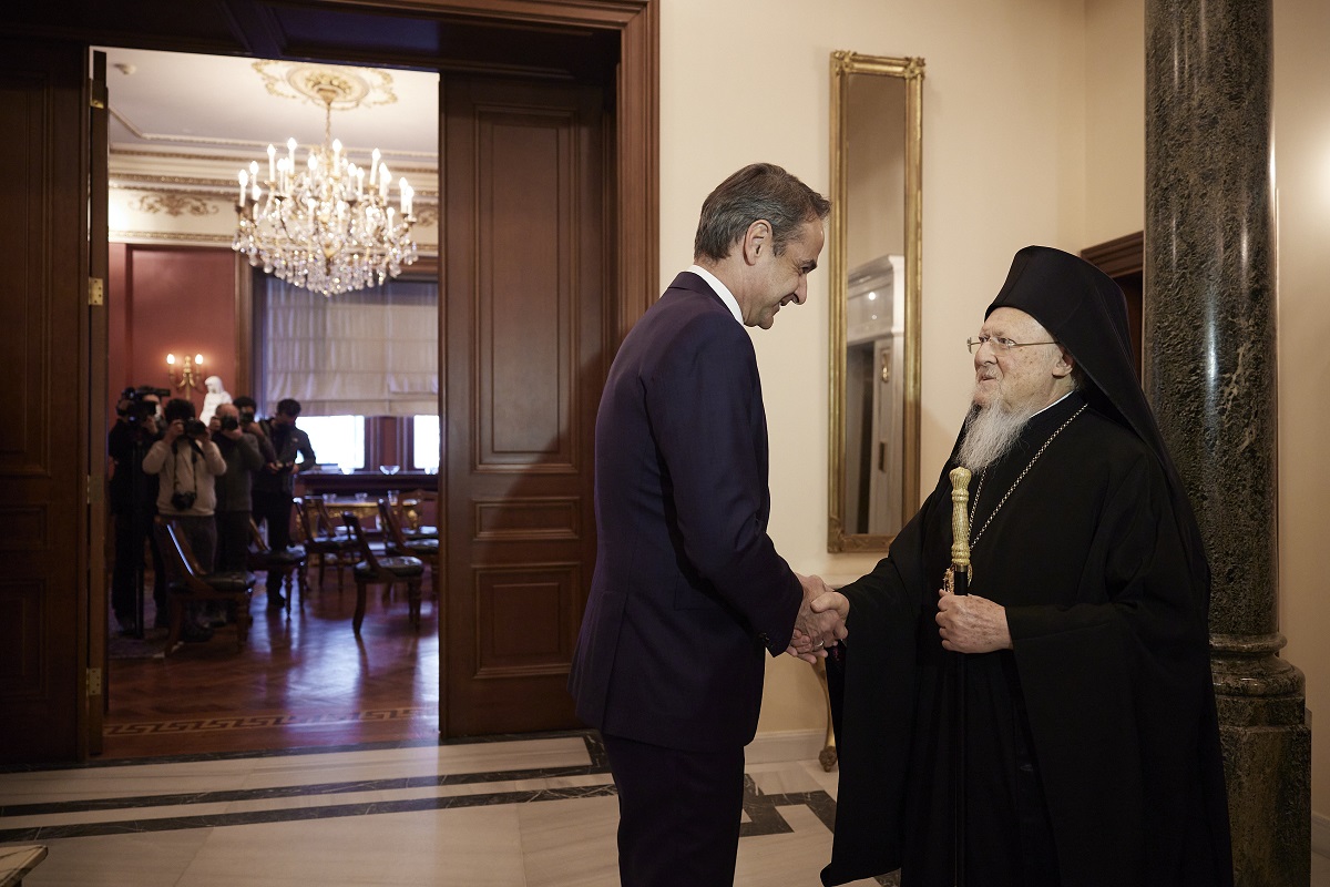 Συνάντηση Μητσοτάκη με τον Οικουμενικό Πατριάρχη Βαρθολομαίο