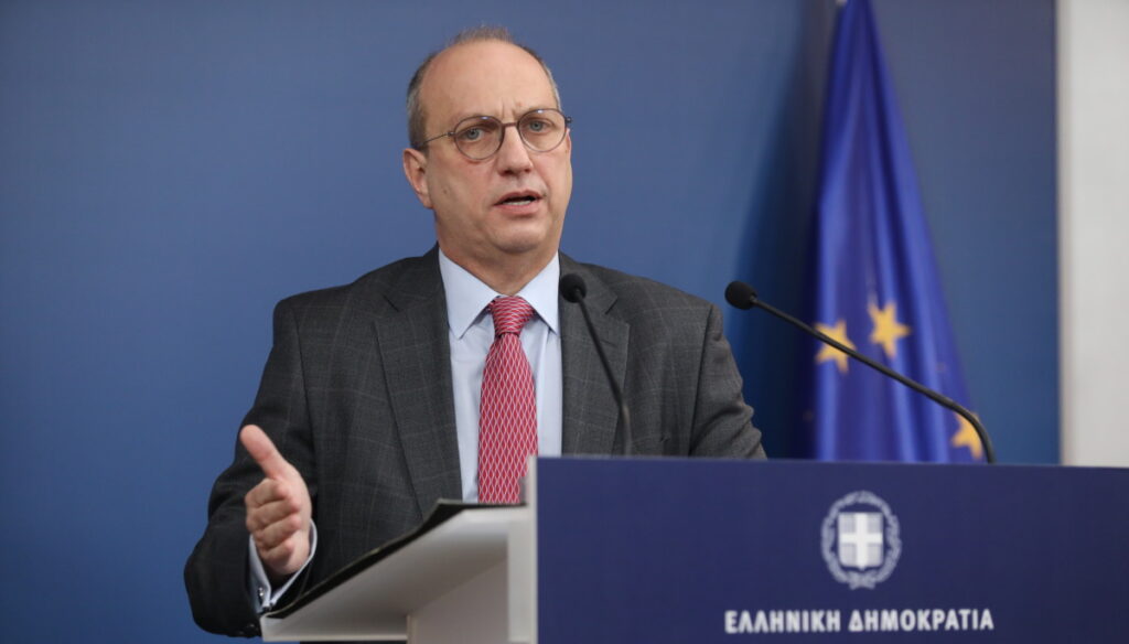 Οικονόμου: Ανιστόρητες και απαράδεκτες οι δηλώσεις Τσαβούσογλου