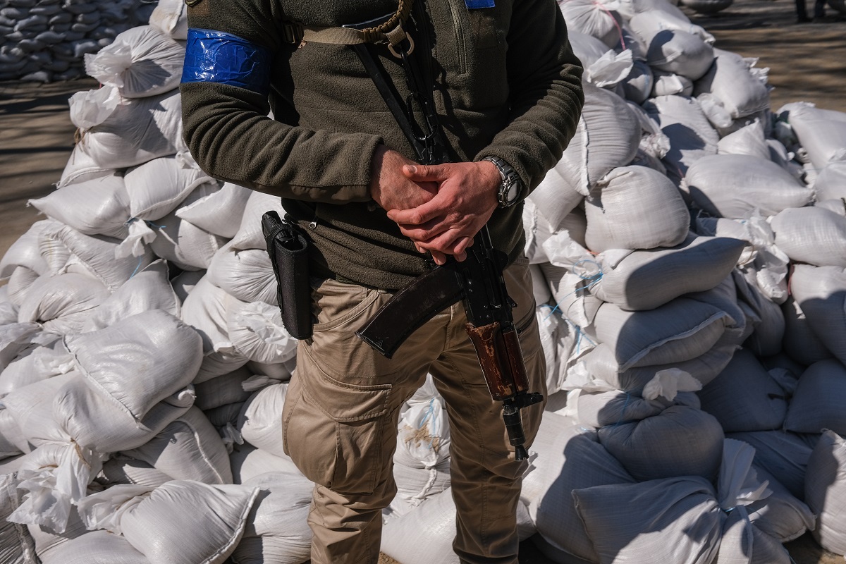 Ουκρανός στρατιώτης © EPA/SEDAT SUNA
