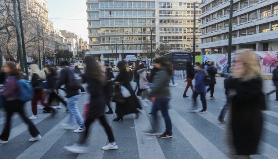 Κόσμος στο Σύνταγμα ©Eurokinissi