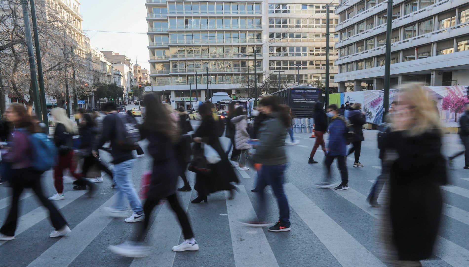 Κόσμος στο Σύνταγμα ©Eurokinissi