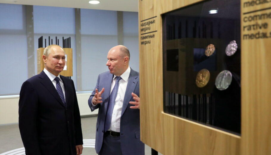 Φωτογραφία από συνάντηση του Βλαντίμιρ Πούτιν με τον πρόεδρο της Norilsk Nickel Βλαντίμιρ Ποτάνιν © EPA/MICHAEL KLIMENTYEV / SPUTNIK /KREMLIN POOL MANDATORY CREDIT