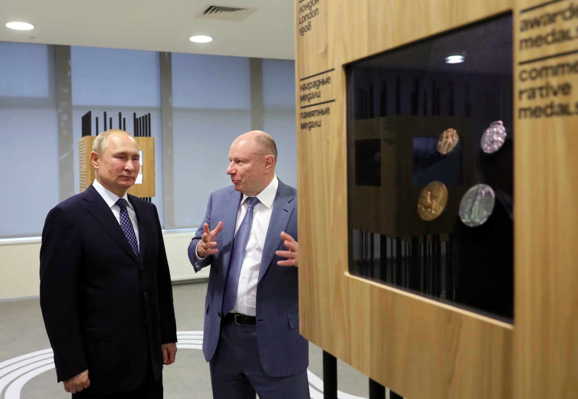 Φωτογραφία από συνάντηση του Βλαντίμιρ Πούτιν με τον πρόεδρο της Norilsk Nickel Βλαντίμιρ Ποτάνιν © EPA/MICHAEL KLIMENTYEV / SPUTNIK /KREMLIN POOL MANDATORY CREDIT