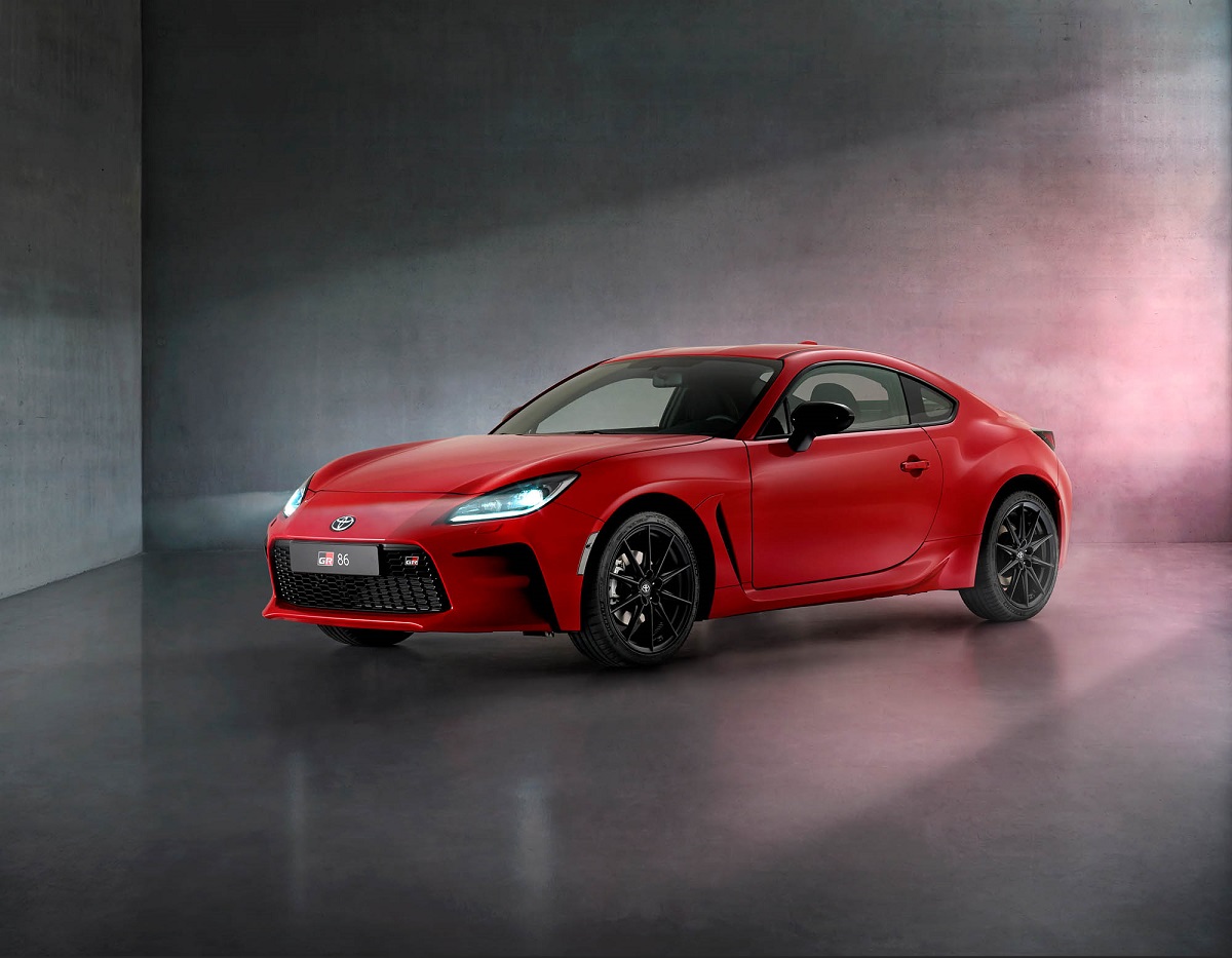 Διαθέσιμη στην ελληνική αγορά η Toyota GR86 (τιμή)