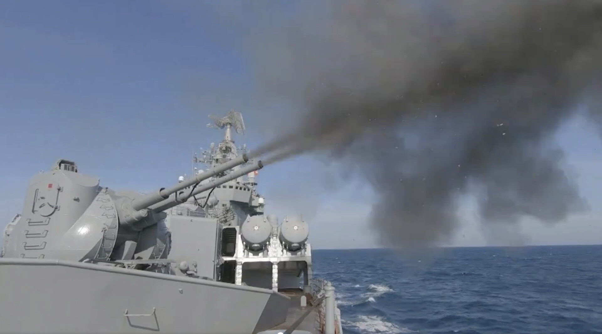 Το ρωσικό πυραυλοφόρο καταδρομικό Moskva © EPA/RUSSIAN DEFENCE MINISTRY PRESS SERVICE HANDOUT HANDOUT EDITORIAL USE ONLY/NO SALES